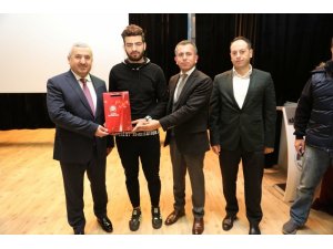 Körfez’in yetiştirdiği ilk yüzme antrenörleri sertifika aldı