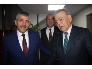 Aziz Kocaoğlu’ndan MHP İl Başkanı’na ziyaret