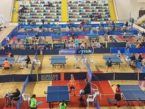Masa tenisi grup eleme müsabakaları yapıldı