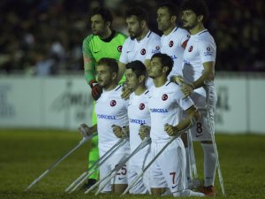 Ampute Futbol Milli Takımı’na 1 milyon TL ödül
