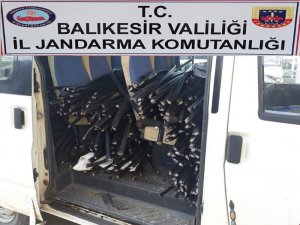 Kablo hırsızları suçüstü yakalandı