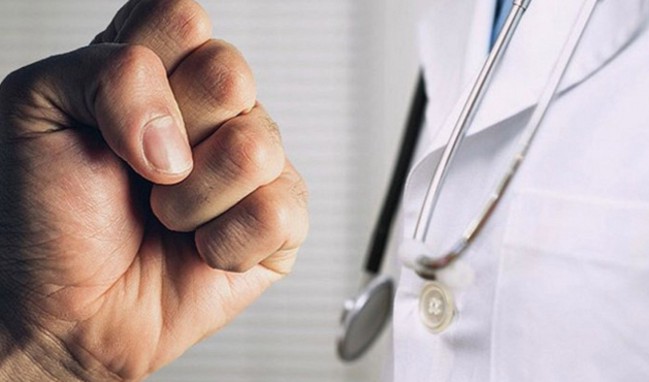 Sağlık çalışanlarına şiddet tutuklama nedeni sayılacak!