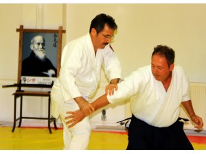 Rektör ve güvenlikçilere Aikido kursu