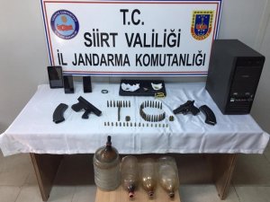 Siirt’te bir evde silah ve mühimmat ele geçirildi