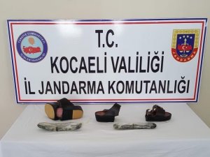 Kocaeli’nde terlik içerisine gizlenmiş 990 gram Afyon sakızı ele geçirildi