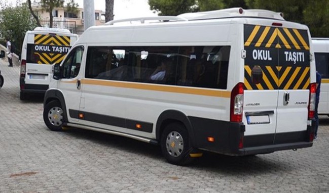 5 yaşındaki çocuğu serviste unuttular!