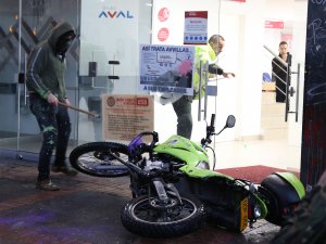 Kolombiya'da protestolar şiddete dönüştü