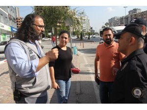 ATM’de sıkışan parasını başkası çekti