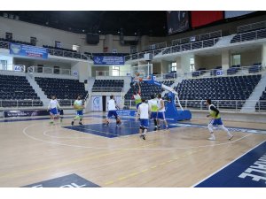 Denizli Basket’te Efes maçına hazır