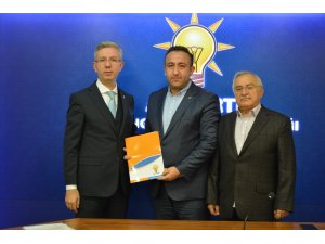 Dündar aday adaylığını açıkladı