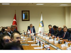 Bakan Pakdemirli, meteorolojik ölçüm balonu uçurdu