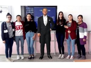 Atatürk sevgisi fotoğraflara yansıyor