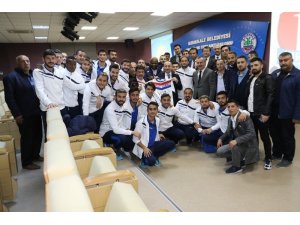 Kritik maç öncesi Başkan Saygılı futbolculara moral yemeği verdi