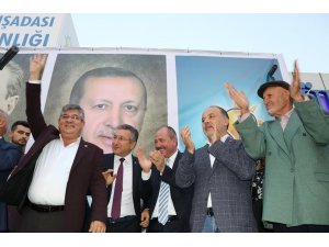 Altungün’ün adaylık başvurusu mitinge dönüştü
