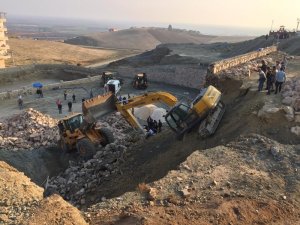 15 yaşındaki çocuk işçi göçük altında kaldı