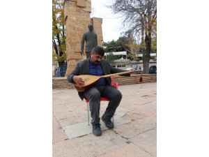 Atatürk'ü saz ve şiirle andılar