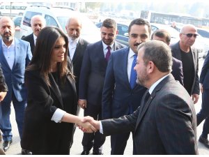 "Vatandaşlarımızın gönlüne dokunacak adaylar arıyoruz"