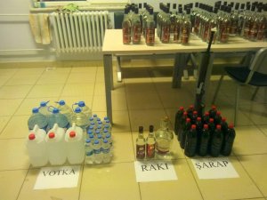Simav’da kaçak içki operasyonu