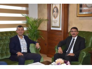 CHP’li Özel’den AK Partili Çelik’e teşekkür