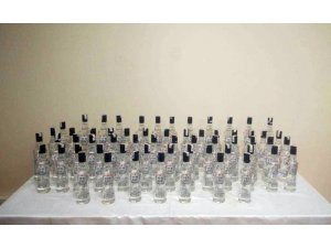 Balıkesir’de 60 şişe kaçak rakı ele geçirildi