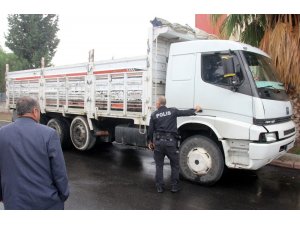 Kamyon şoförü sokak ortasında vuruldu