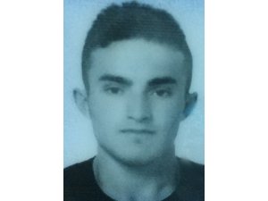 Tarlada devrilen traktörün sürücüsü hayatını kaybetti