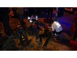 Kocaeli’de iki otomobil kafa kafaya çarpıştı: 3 yaralı