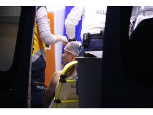 Kadın arkadaşının evinde 6 kişi darp edip bıçakladı