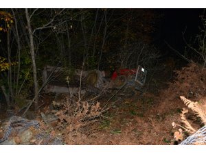 Tokat’ta traktör uçuruma yuvarlandı: 1 ölü, 2 yaralı