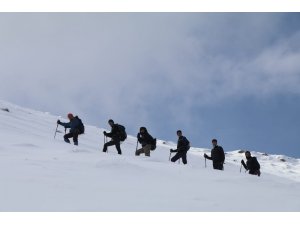 Dağcılardan Kürek Dağı’na tırmanış