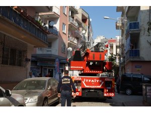 Elektrik sobası evi yaktı