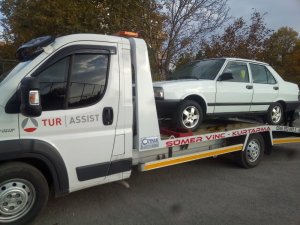 Otomobille drift atan ehliyetsiz sürücüye 7 bin lira ceza