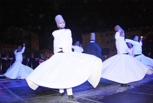 Silifke'de sema gösterisi