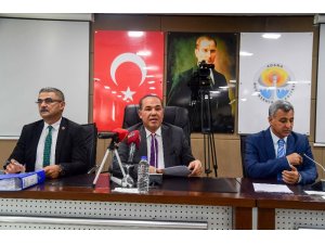 Sözlü: "Hayal edemeyeceğiniz projeleri hayata geçiriyoruz"