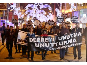 Düzce depreminde hayatını kaybedenler anıldı