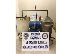 122 litre kaçak içki ele geçirildi