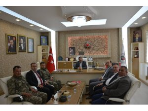 Elbeyli ilçesine yapılacak hizmetler konuşuldu