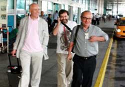 Özkök ve Hakan Umre'den döndü