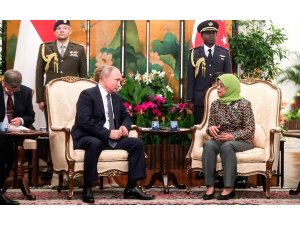 Putin, Singapurlu mevkidaşı Yakup ile bir araya geldi