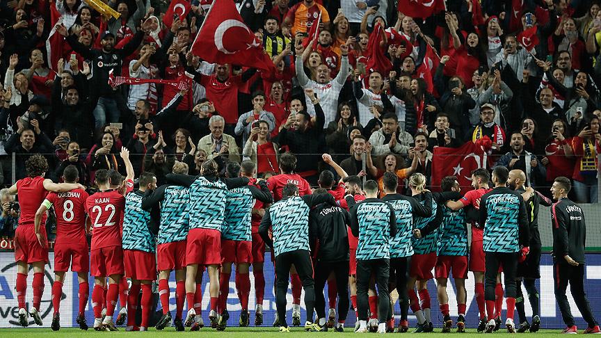 Türkiye-İsveç maçının biletleri tükendi