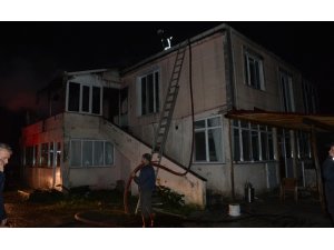 Taziye evinde yangın çıktı