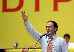 Baydemir hastaneye kaldırıldı