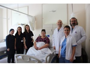 Sırt ağrısı şikayetiyle gitti karnından 5 kilogram kitle çıktı