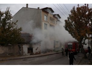 Güne siren sesleriyle uyandılar