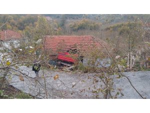 Salonda sobayla uğraşırken üzerine kamyon uçtu: 1 yaralı