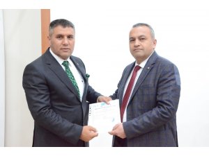 İkinci el oto alım satımı yeterlilik belgeleri sahiplerini buldu