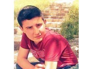 Kaçarken üzerine araç sürdükleri polisin açtığı ateş sonucu 1 şüpheli öldü, diğeri tutuklandı
