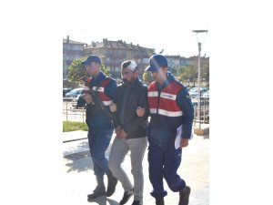 GÜNCELLEME - İzmir'de silahlı kavga: 2 yaralı