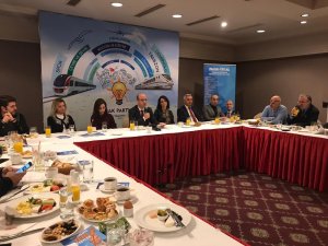 Trabzon Büyükşehir Belediye Başkanlığına aday adaylığını açıklayan Mustafa Yaylalı, basın toplantısı düzenledi