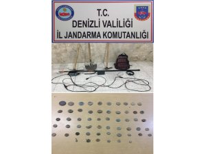 Tarihi eser kaçakçıları kazı yaparken suçüstü yakalandı